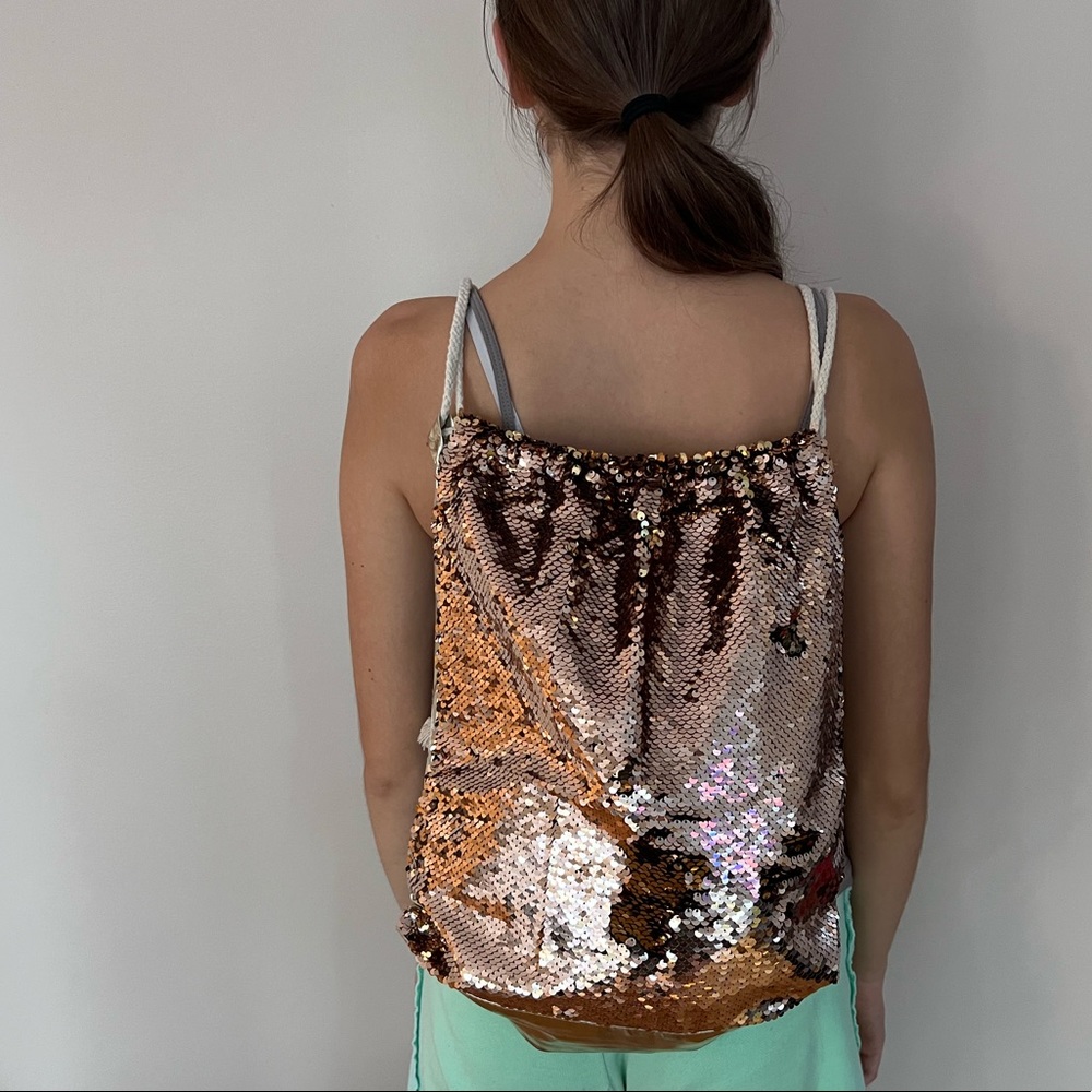 Sparkly backpack 🎒 - Picture 5 of 9